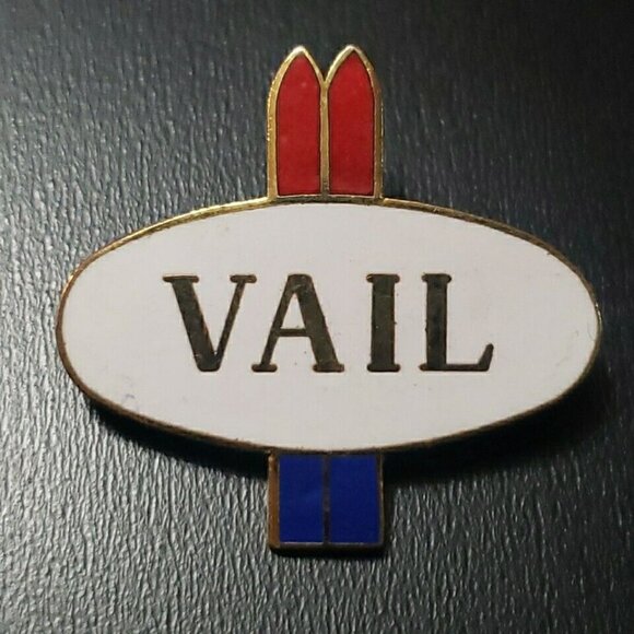 Vail Colorado Ski Resort souvenir Pin back Backpack hat pin - Picture 1 of 3